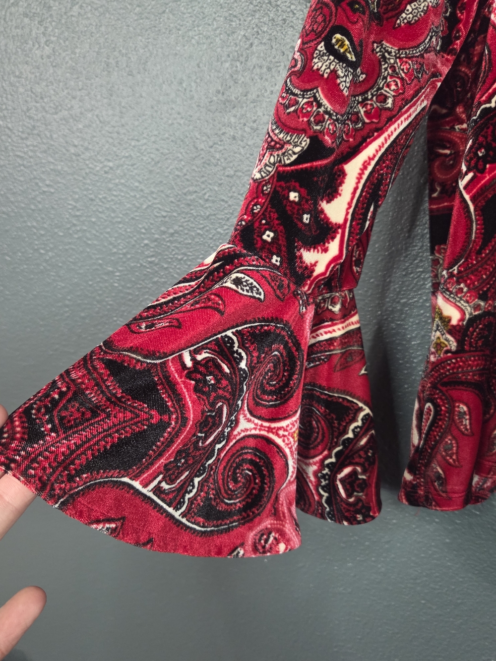 Chico's Velvet Paisley Bell Sleeve Blouse / Tunic Top Size 3 (XL) - Picture 5 of 9